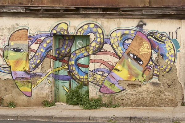 La Evolución del Grafiti: Desde las calles al lienzo digital